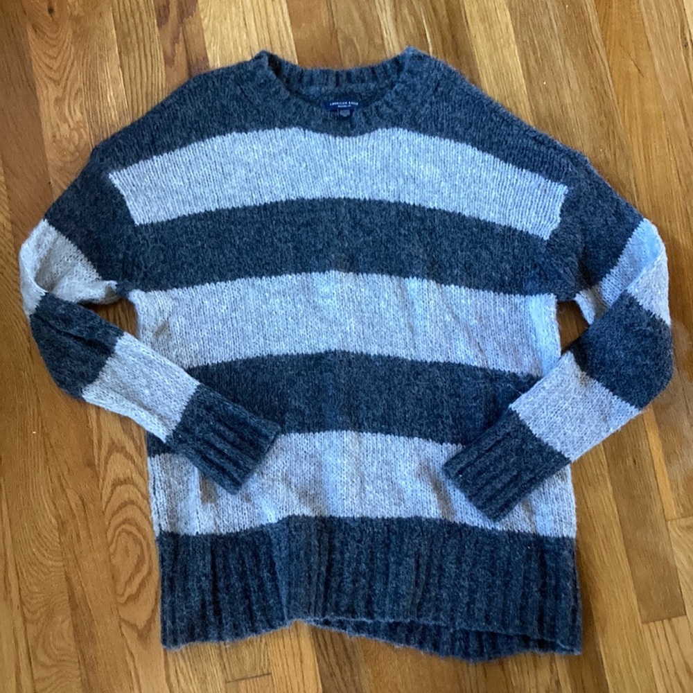 American Eagle Womens sweater